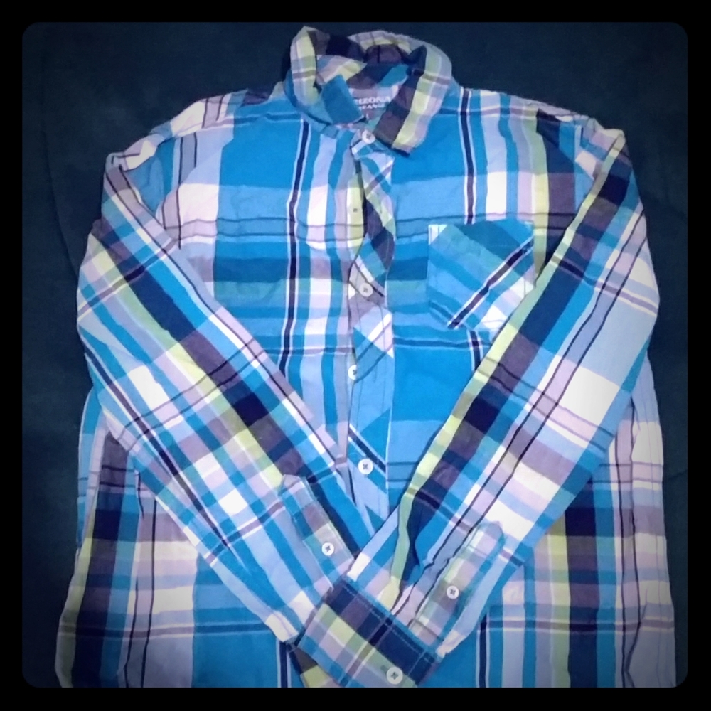Button down plaid shirt, very soft great condition